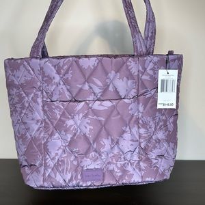 New Vera Bradley Tonal Chrysanthemums – Ultralight Vera Tote Everyday Bag